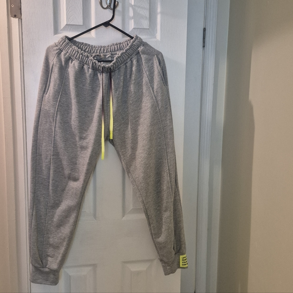 Made in Italy | Jogger Set - Picture 6 of 8
